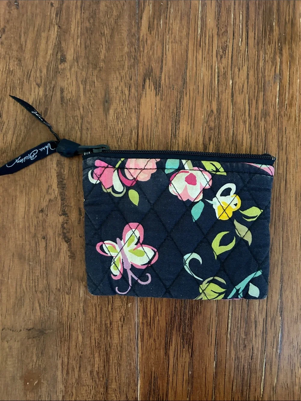 Vera Bradley coin & card pouch, retired 2016 “Ribbons” Breast Cancer Awareness